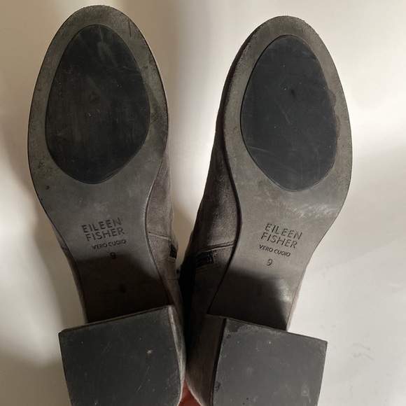 Eileen Fisher Women's Gray Suede Chunky Heeled Booties Rubber Sole size 9 - Picture 5 of 10